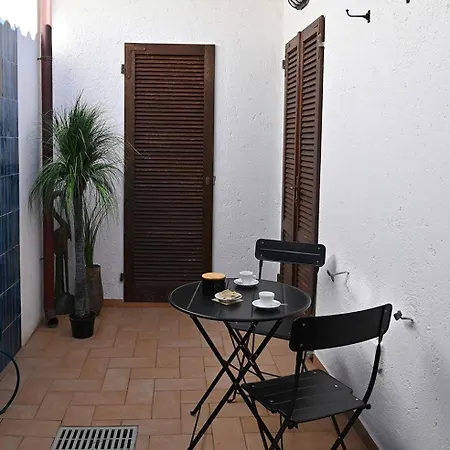 Porto Mannu - Località Capo D`orso - Coral Room, With Sea View Alloggio in famiglia *