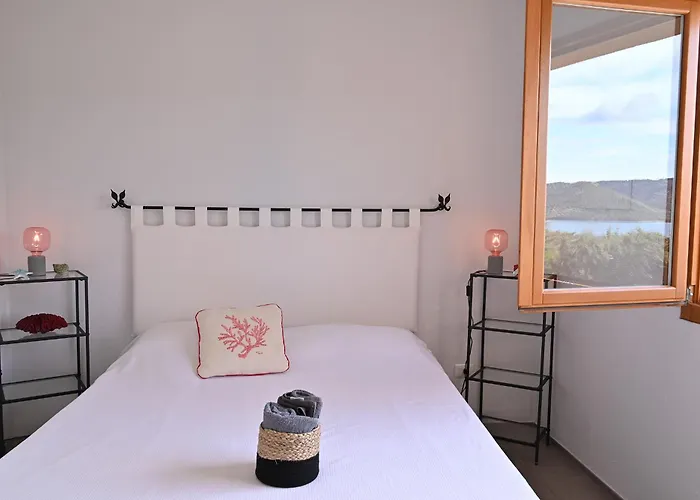 Porto Mannu - Localita Capo D'orso - Coral Room, With Sea View Habitación en casa particular *
