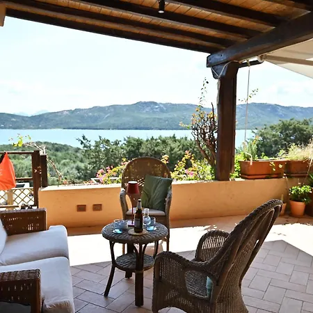 Homestay Porto Mannu - With Beautiful Sea View - 150 M From The Proiettore